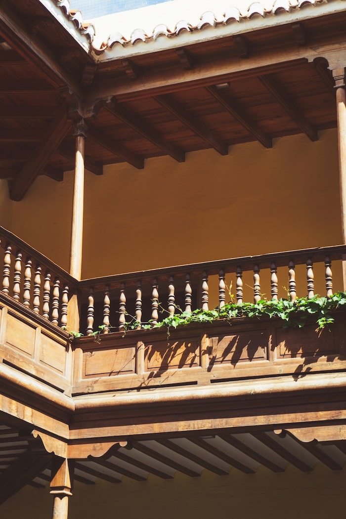 balcony wooden balcony<br />